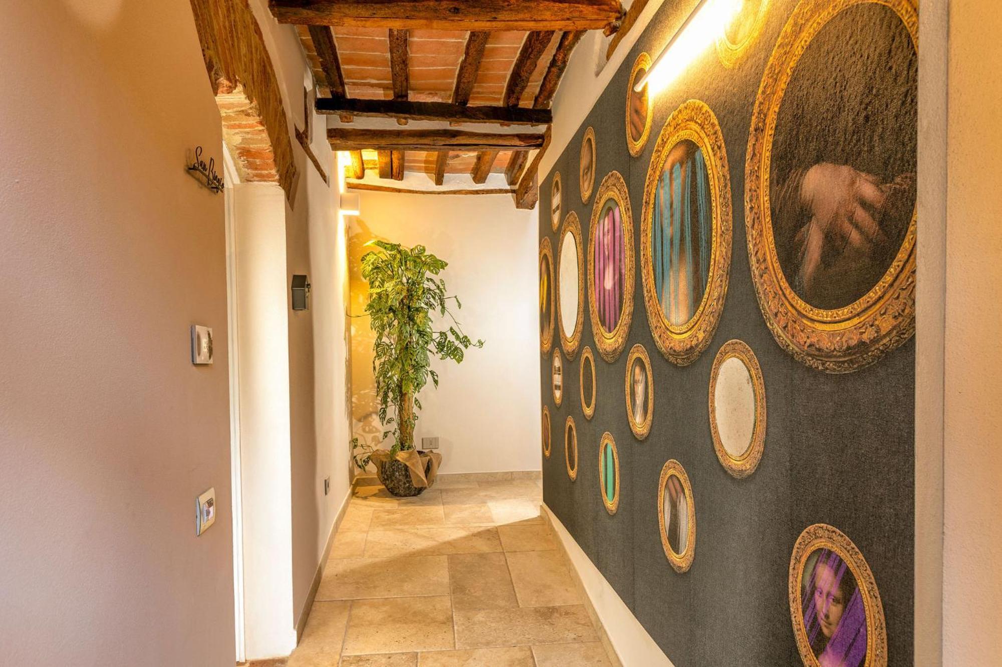 Palazzo Falcinelli Luxury Room In Montepulciano Center With Air Conditioning And Elevator Екстериор снимка