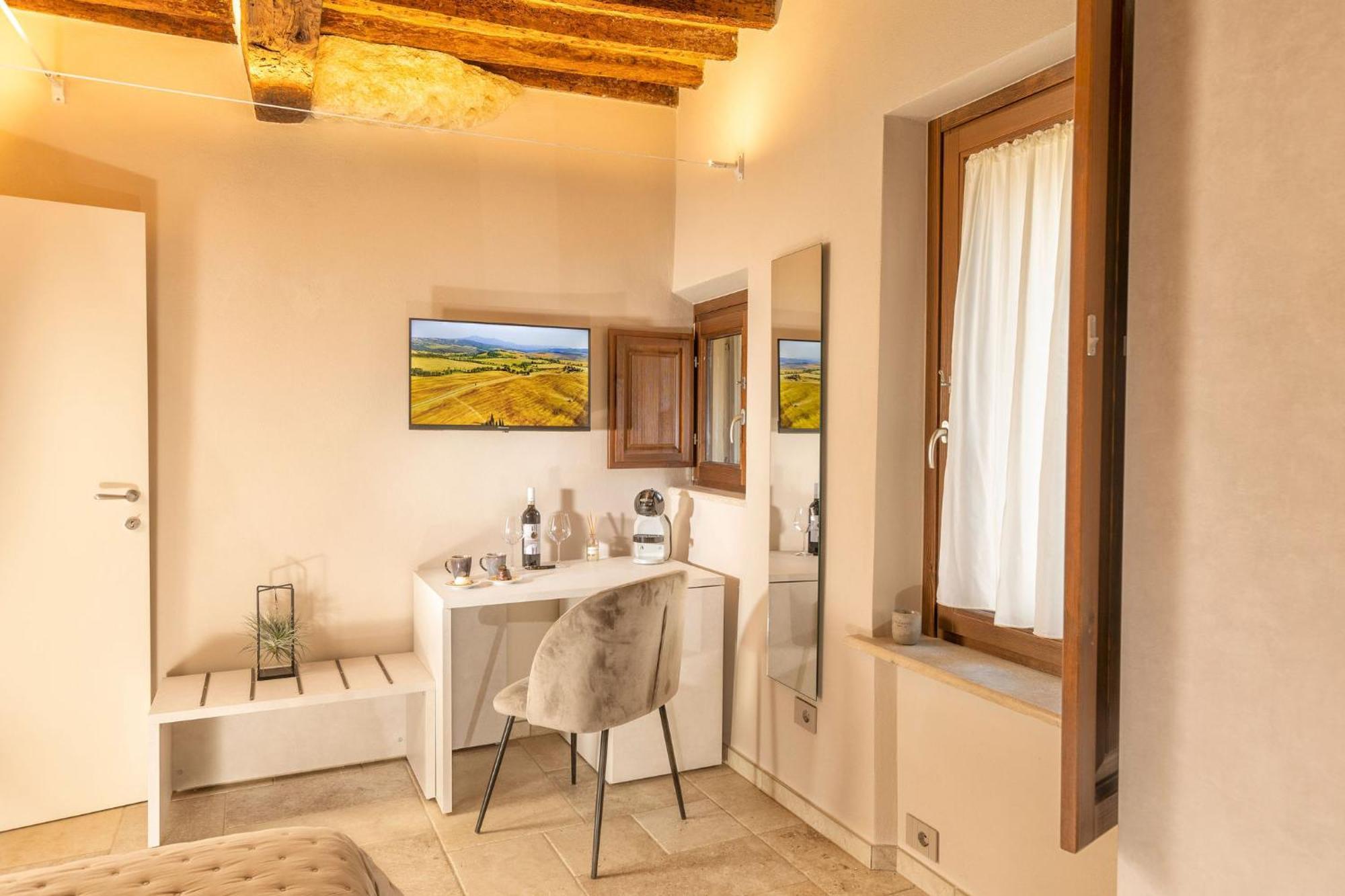 Palazzo Falcinelli Luxury Room In Montepulciano Center With Air Conditioning And Elevator Екстериор снимка