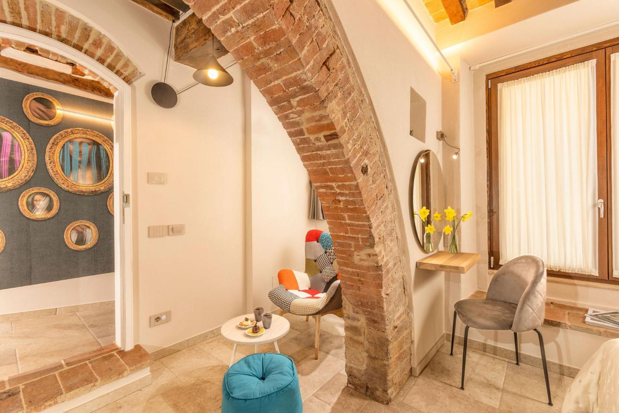Palazzo Falcinelli Luxury Room In Montepulciano Center With Air Conditioning And Elevator Екстериор снимка