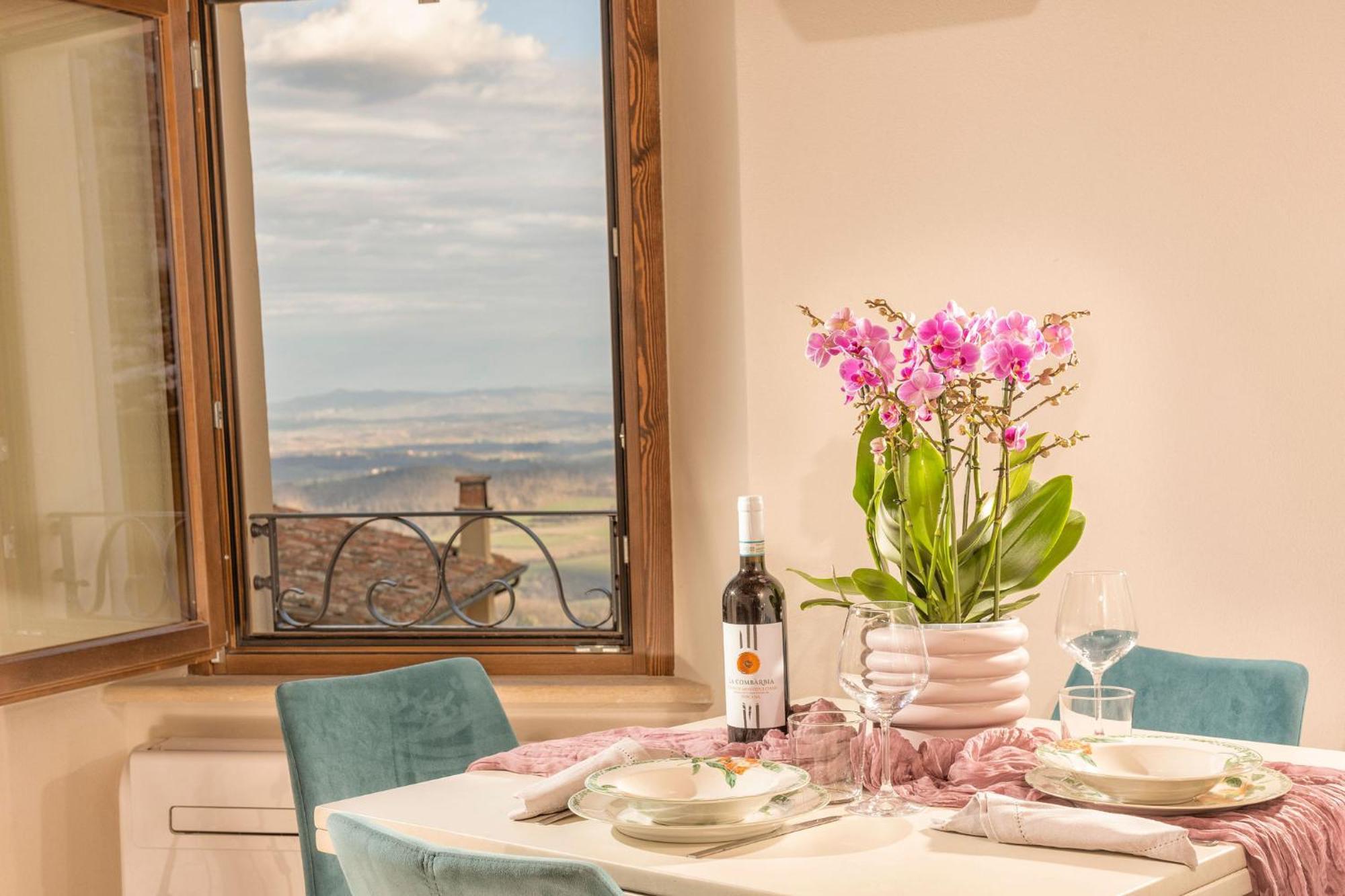Palazzo Falcinelli Luxury Room In Montepulciano Center With Air Conditioning And Elevator Екстериор снимка